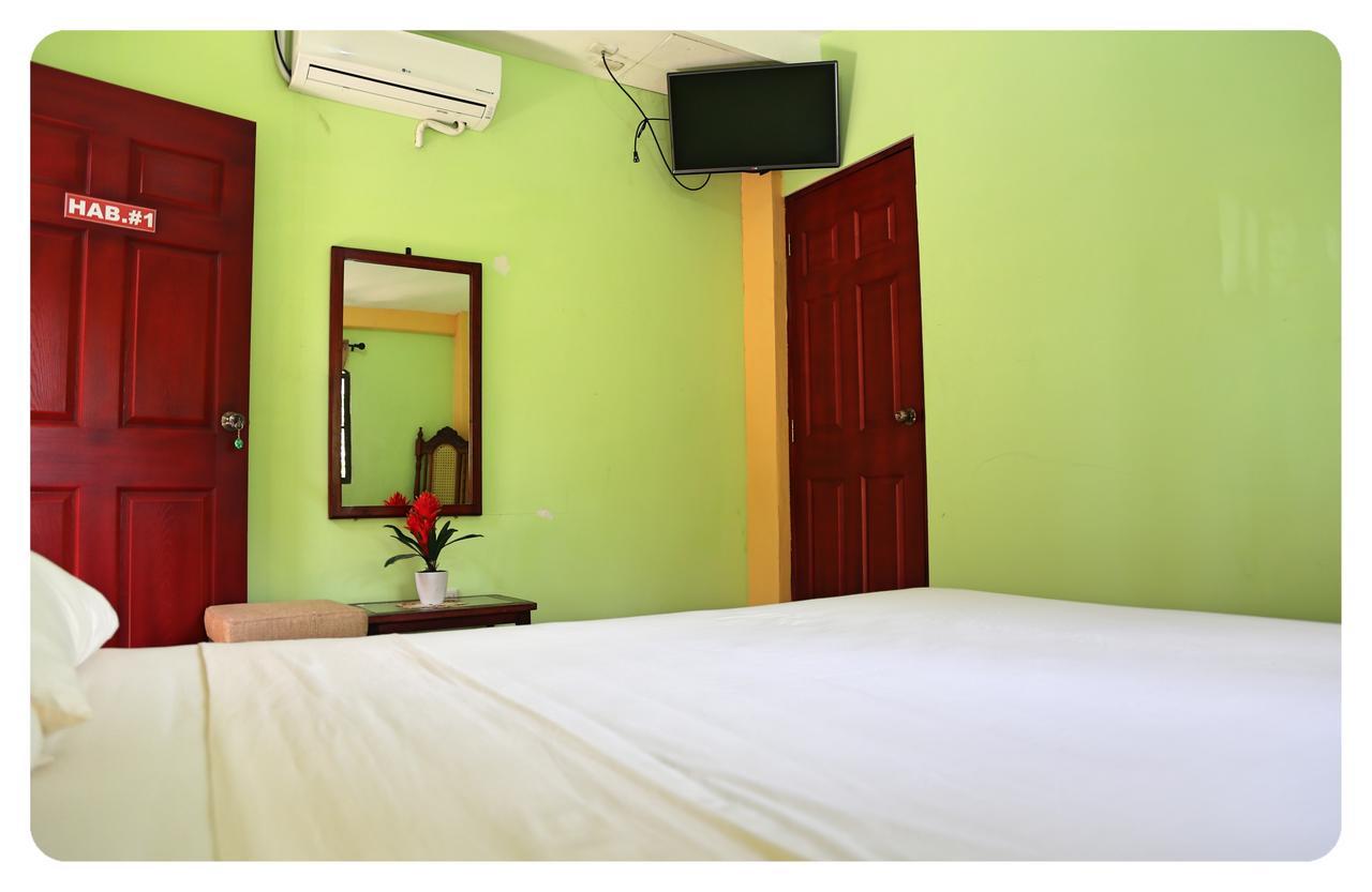 Hostal San Antonio León Exterior foto