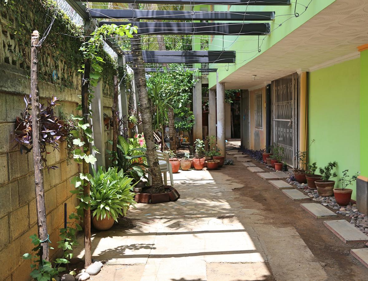 Hostal San Antonio León Exterior foto
